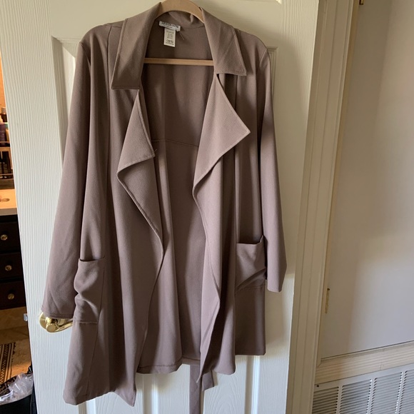 Fashion Nova Jackets & Blazers - Lightweight trench duster